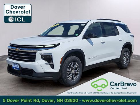 Certified 2025 Chevrolet Traverse LT AWD/4WD image 1