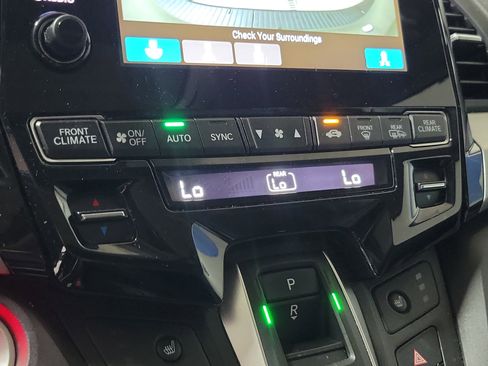 Used 2024 Honda Odyssey EX-L image 31