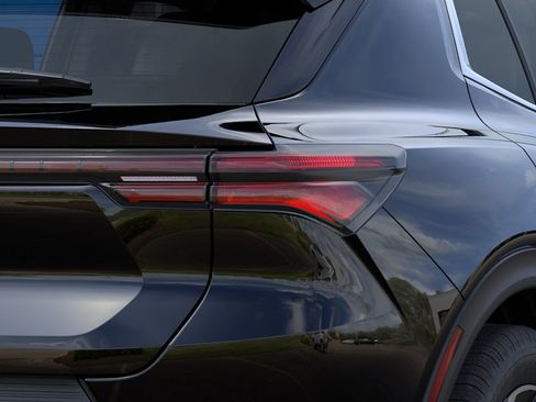 New 2026 Chevrolet Equinox EV LT FWD image 11