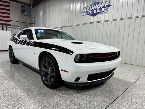 Used 2017 Dodge Challenger R/T Plus image 2