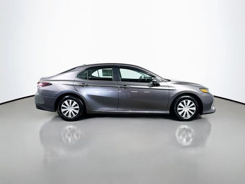 Used 2021 Toyota Camry LE FWD image 9