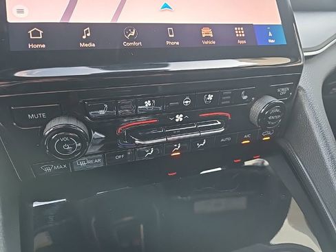 New 2025 Jeep Grand Cherokee L Limited w/ Luxury Tech Group II image 63