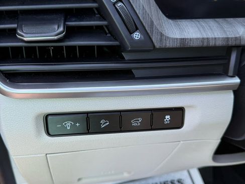 Used 2023 Kia Telluride EX w/ EX Captain's Chair Package image 20