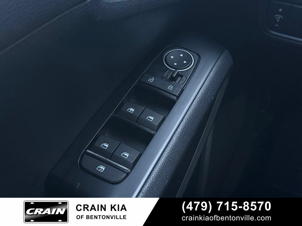 Used 2020 Kia Soul LX FWD image 20