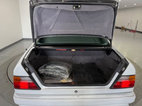 Used 1990 Mercedes-Benz 300 CE Coupe image 14