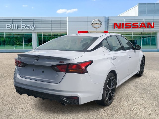 Certified 2025 Nissan Altima 2.5 SR w/ SR Premium Package FWD image 4
