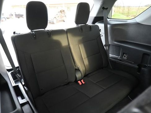 Used 2020 Ford Explorer XLT w/ Comfort Package AWD/4WD image 22