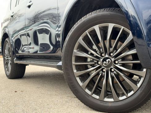 Used 2024 INFINITI QX80 Sensory w/ Cargo Package image 2