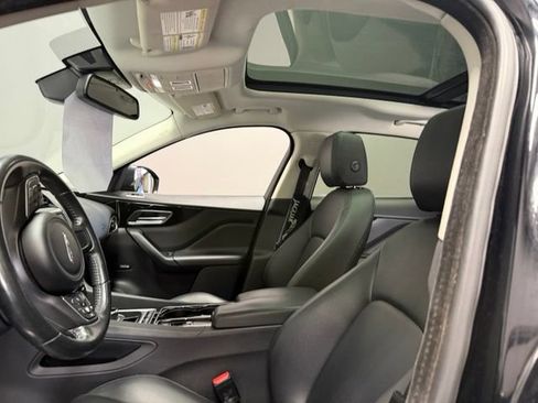Used 2017 Jaguar F-PACE AWD/4WD image 17