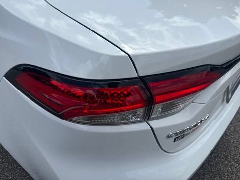 Used 2025 Toyota Corolla LE FWD image 10