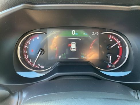 Used 2023 Toyota RAV4 LE image 9