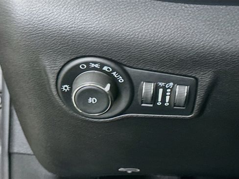 Used 2022 Jeep Compass Latitude AWD/4WD image 17