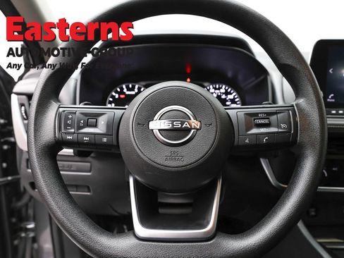 Used 2024 Nissan Rogue S image 10