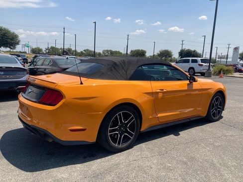 Used 2018 Ford Mustang Premium w/ Equipment Group 201A RWD image 5