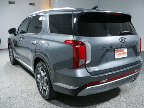 Used 2024 Hyundai Palisade SEL w/ Premium Package FWD image 9