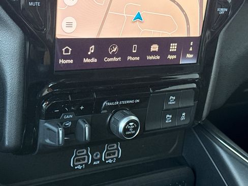 New 2026 RAM 1500 Laramie AWD/4WD image 19