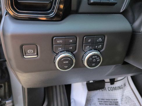 Used 2023 GMC Sierra 1500 AT4X AWD/4WD image 15