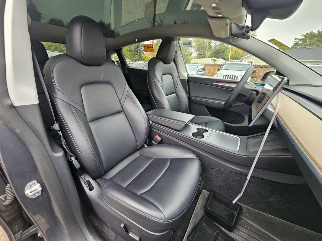 Used 2023 Tesla Model Y Performance AWD/4WD image 4