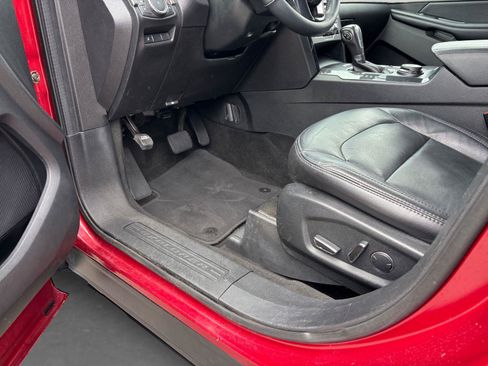 Used 2018 Ford Explorer XLT w/ Equipment Group 202A AWD/4WD image 37