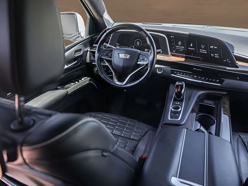 Used 2021 Cadillac Escalade ESV Sport Platinum w/ Heavy-Duty Trailer Package AWD/4WD image 29