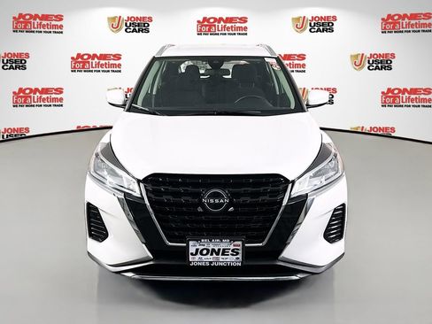 Certified 2024 Nissan Kicks SV image 11