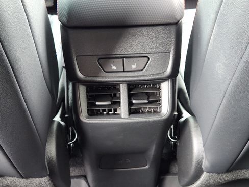 Used 2026 Chevrolet Equinox RS w/ Convenience Package III FWD image 31