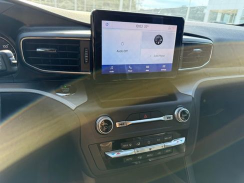 Used 2020 Ford Explorer XLT w/ Equipment Group 202A image 16