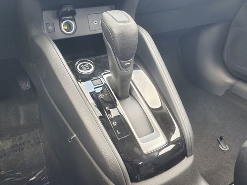 New 2025 Nissan Versa SV w/ Trunk Package FWD image 35