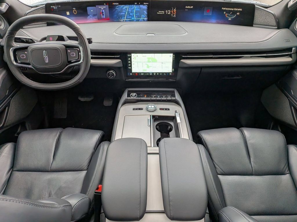 New 2025 Lincoln Navigator Reserve w/ Jet Appearance Package AWD/4WD image 27