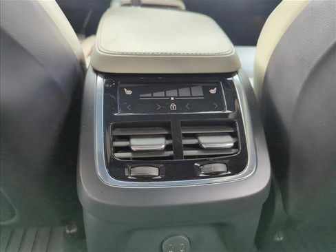 Used 2021 Volvo XC90 T8 R-Design w/ Advanced Package image 19