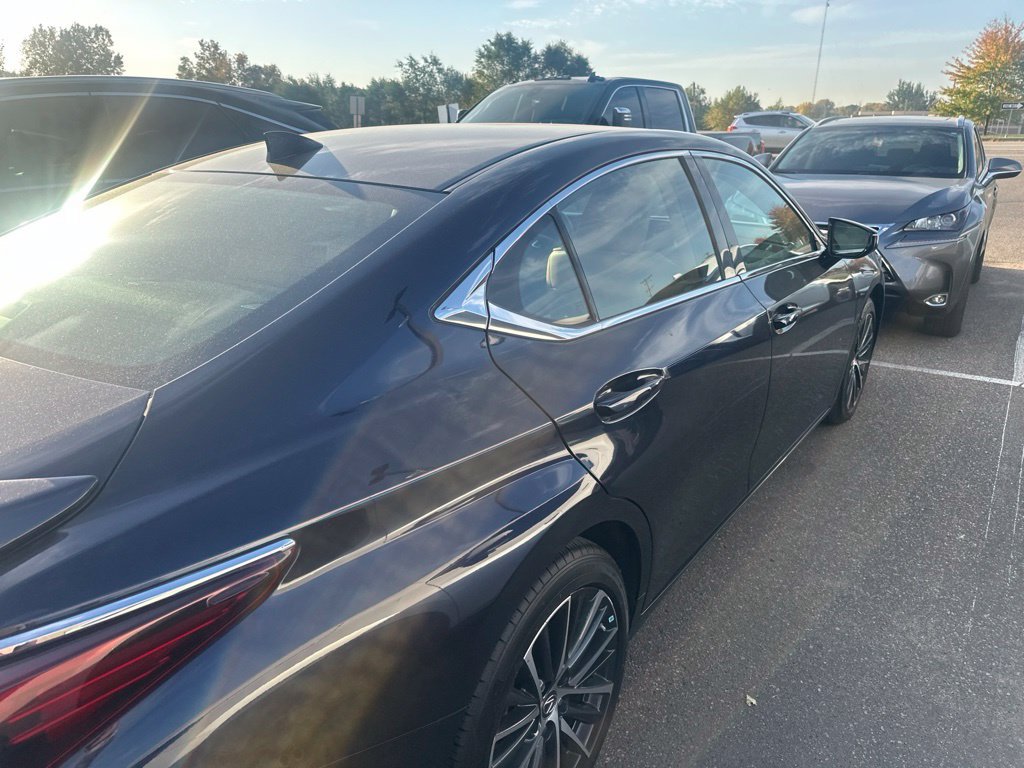 Used 2024 Lexus ES 350 w/ Premium Package FWD image 24