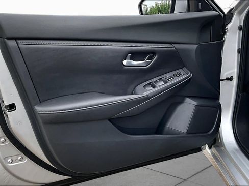 Used 2022 Nissan Sentra SV FWD image 21