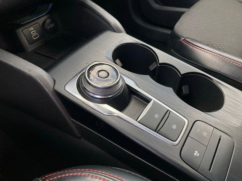 Used 2024 Ford Escape ST-Line image 25