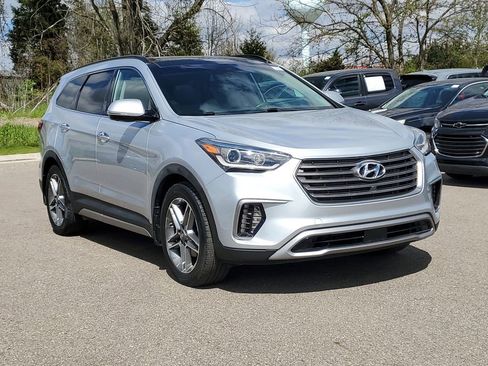 Used 2018 Hyundai Santa Fe Limited AWD/4WD image 4
