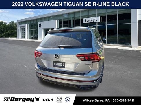 Certified 2022 Volkswagen Tiguan SE R-Line AWD/4WD image 8