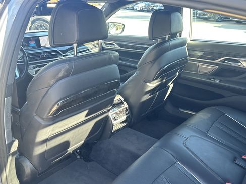 Used 2017 BMW 750i xDrive image 24