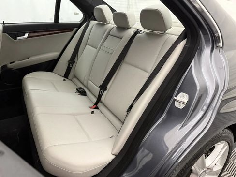Used 2011 Mercedes-Benz C 300 4MATIC Sedan image 21