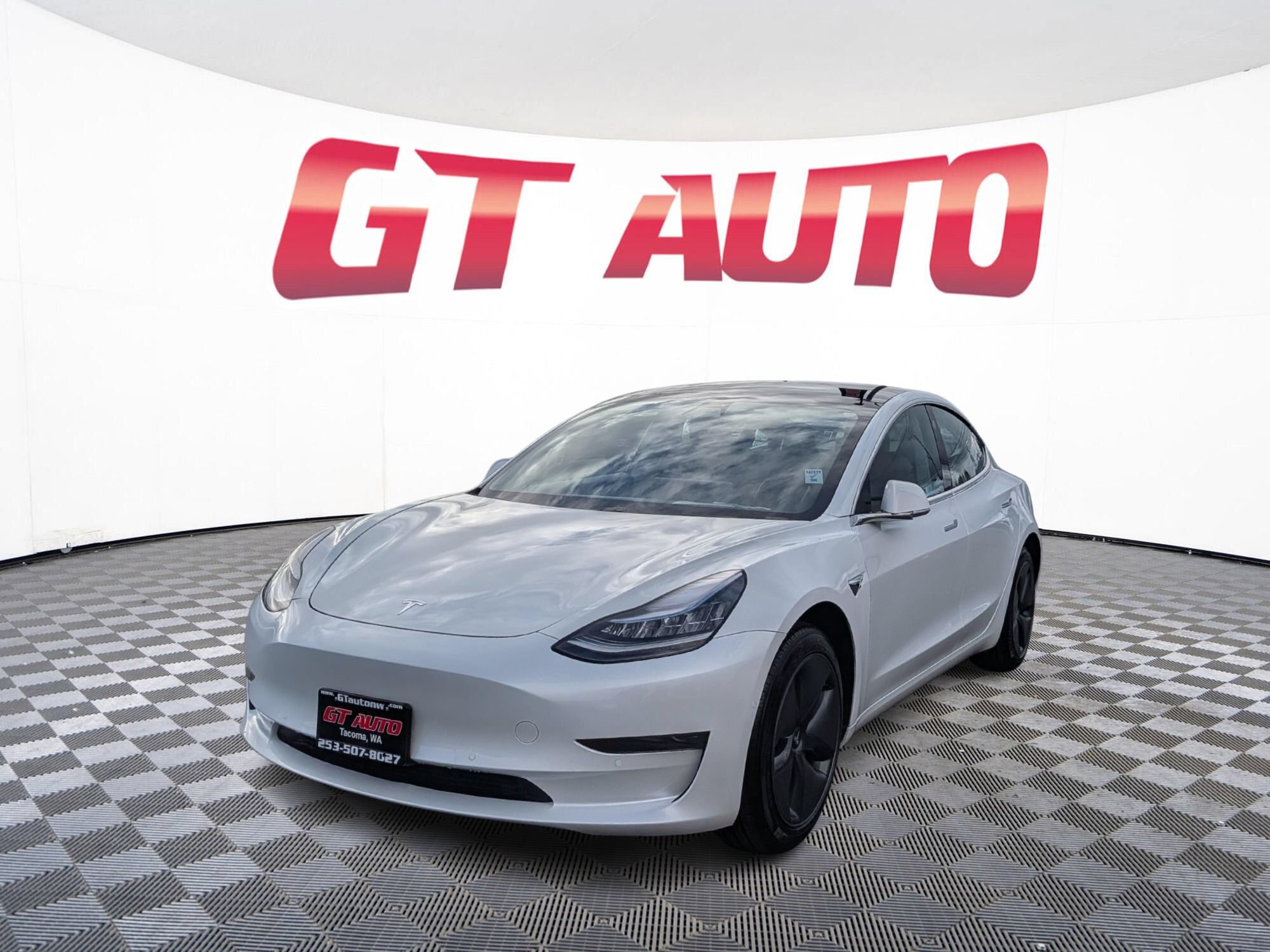 Used 2020 Tesla Model 3 Standard Range Plus RWD image 2