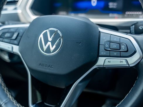 Used 2024 Volkswagen Tiguan Wolfsburg Edition AWD/4WD image 28