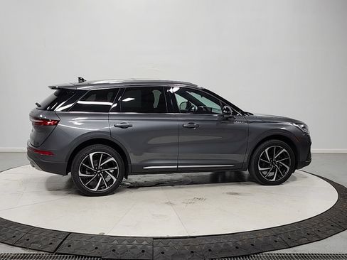 Used 2023 Lincoln Corsair Reserve w/ Equipment Group 201A FWD image 8
