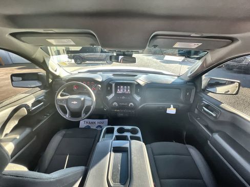 Used 2025 Chevrolet Silverado 1500 Custom image 19