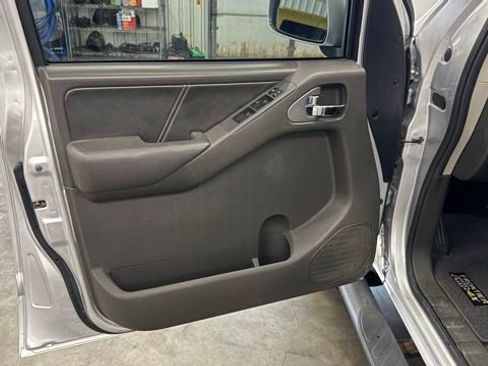Used 2014 Nissan Frontier PRO-4X w/ Pro-4x Luxury Package AWD/4WD image 14