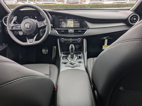 New 2025 Alfa Romeo Giulia AWD w/ Driving Assist Package image 20