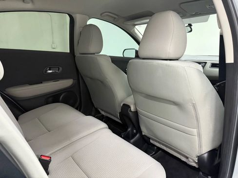 Used 2019 Honda HR-V LX image 31