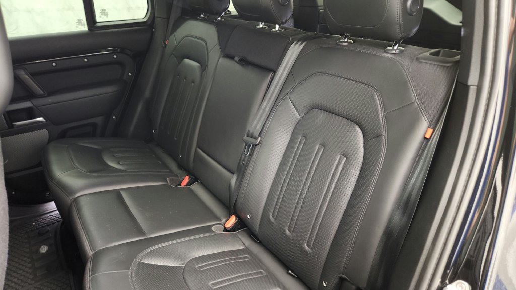 Used 2020 Land Rover Defender 110 X AWD/4WD image 33