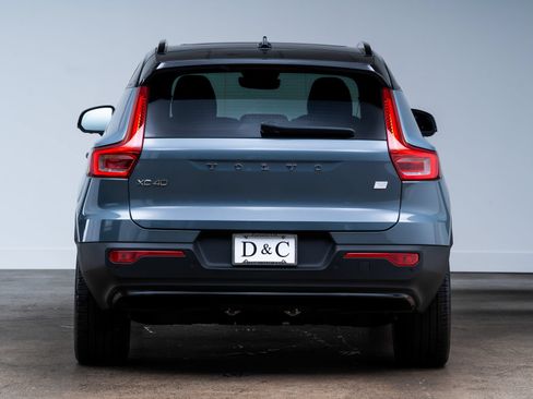 Used 2023 Volvo XC40 Recharge Ultimate w/ Protection Package Premier AWD/4WD image 5