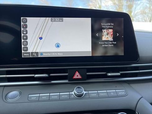 Used 2025 Hyundai Elantra SEL image 27