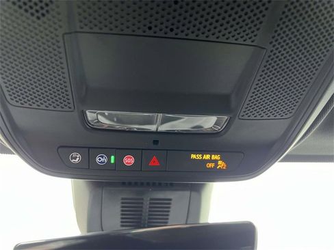 Certified 2025 Chevrolet Equinox LT w/ Safety and Technology Package image 33