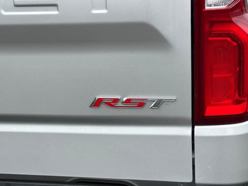 Used 2020 Chevrolet Silverado 1500 RST AWD/4WD image 34