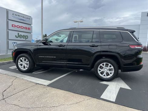 Used 2023 Jeep Grand Cherokee L Limited w/ Trailer Tow Group (B) AWD/4WD image 21